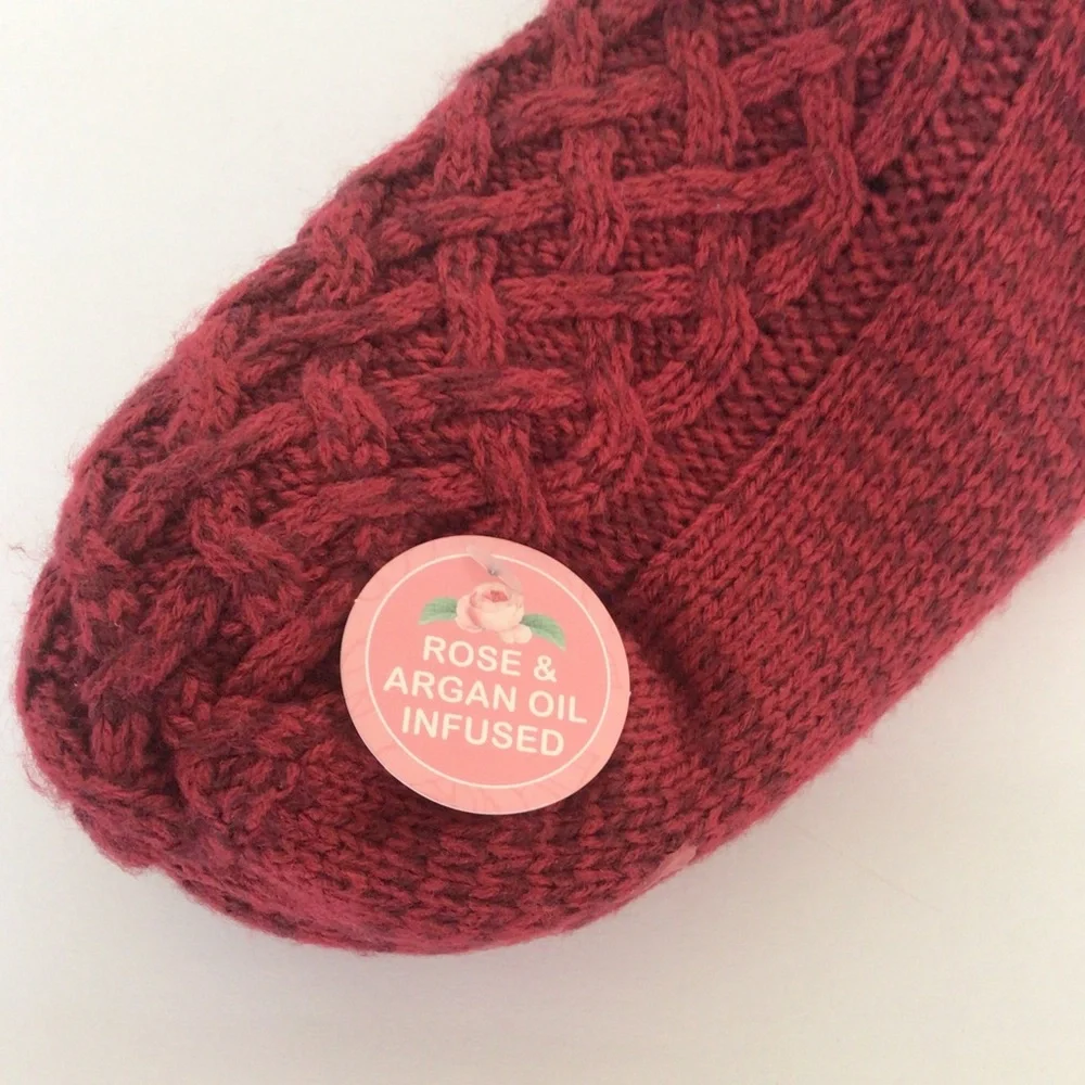 MINX NY ROSE AND ARGAN OIL INFUSED SLIPPER SOCKS NWT OSFM